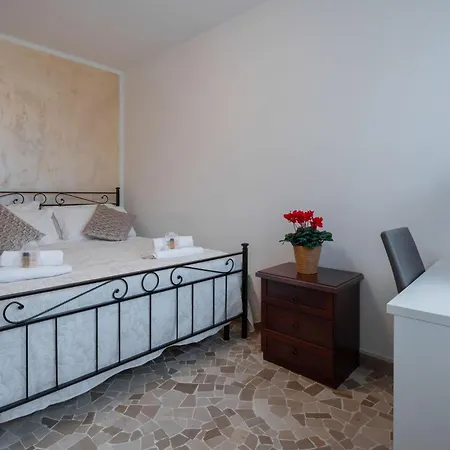 Dorsoduro Appartement *